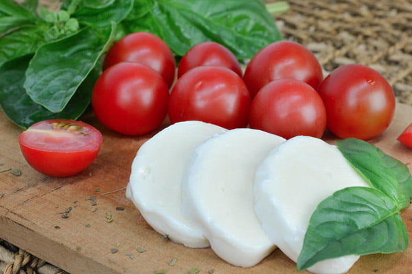 Mozzarella Cheese information in Marathi